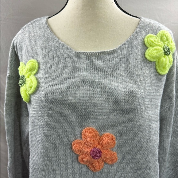 Floral Decor Round Neck Long Sleeve Sweater Grey - Picture 7 of 9